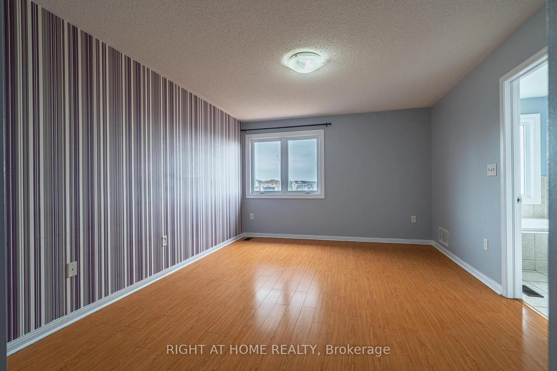 Photo 9 of 71 Herdwick Street, Brampton, Gore Industrial North — HOMEH
