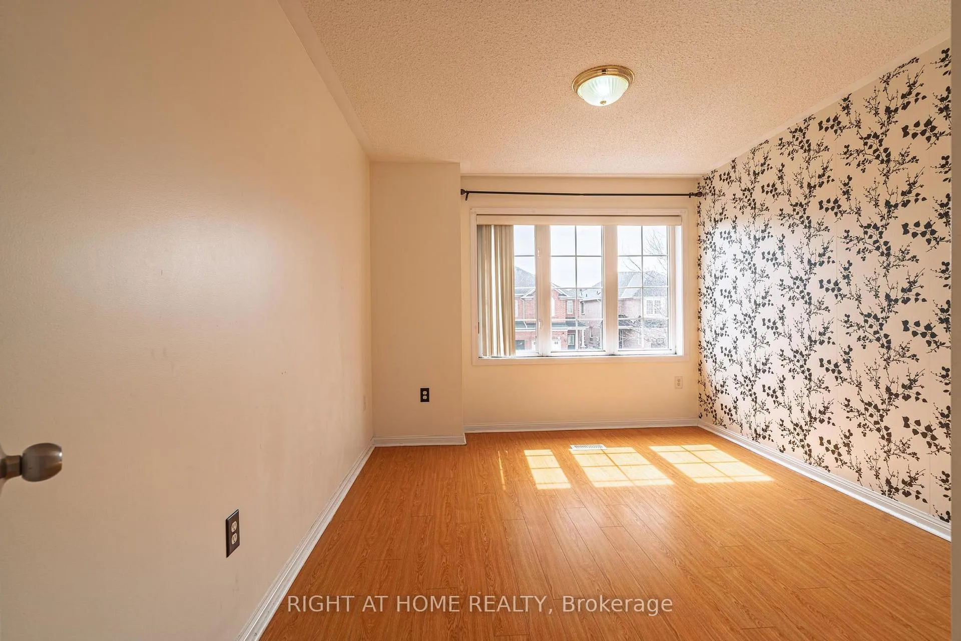 Photo 10 of 71 Herdwick Street, Brampton, Gore Industrial North — HOMEH