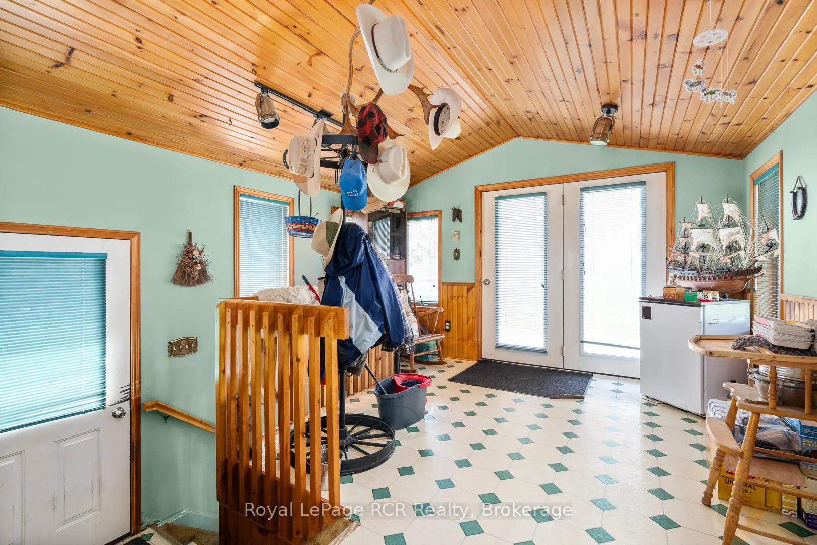 Photo 25 of 421748 Concession 6 NDR Road, West Grey — HOMEH