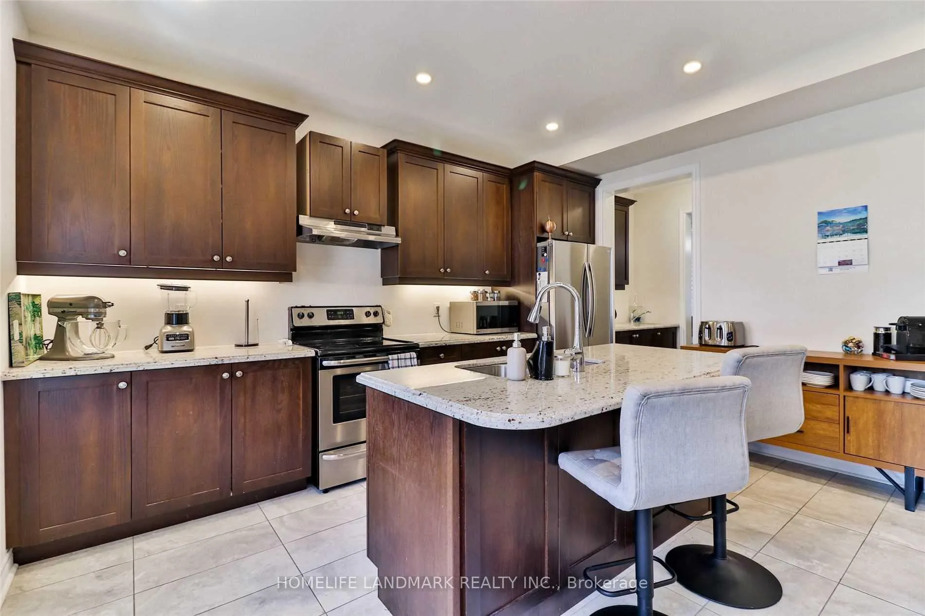 Photo 5 of 3270 Mintwood Circle, Oakville, Glenorchy — HOMEH