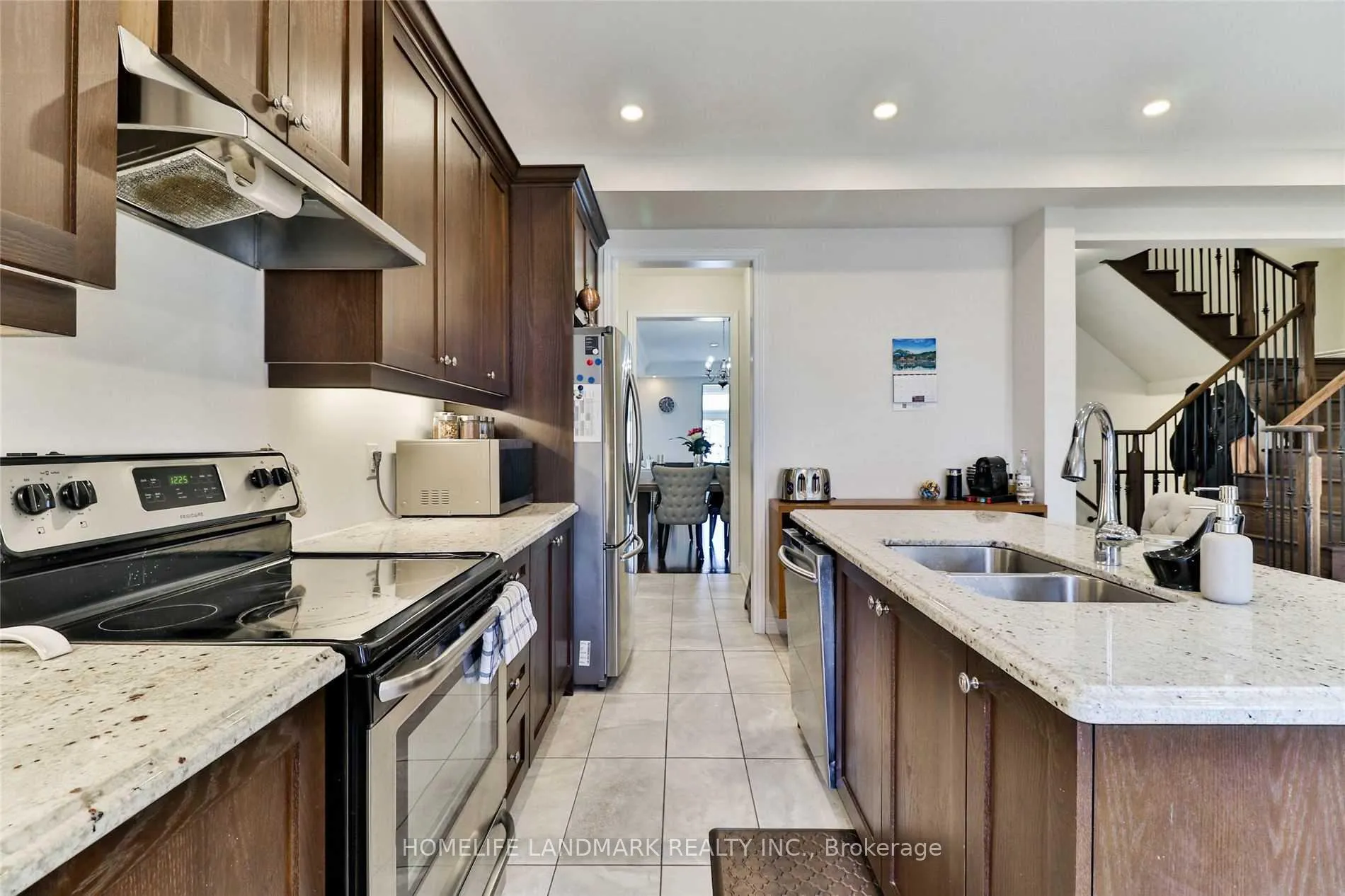 Photo 6 of 3270 Mintwood Circle, Oakville, Glenorchy — HOMEH
