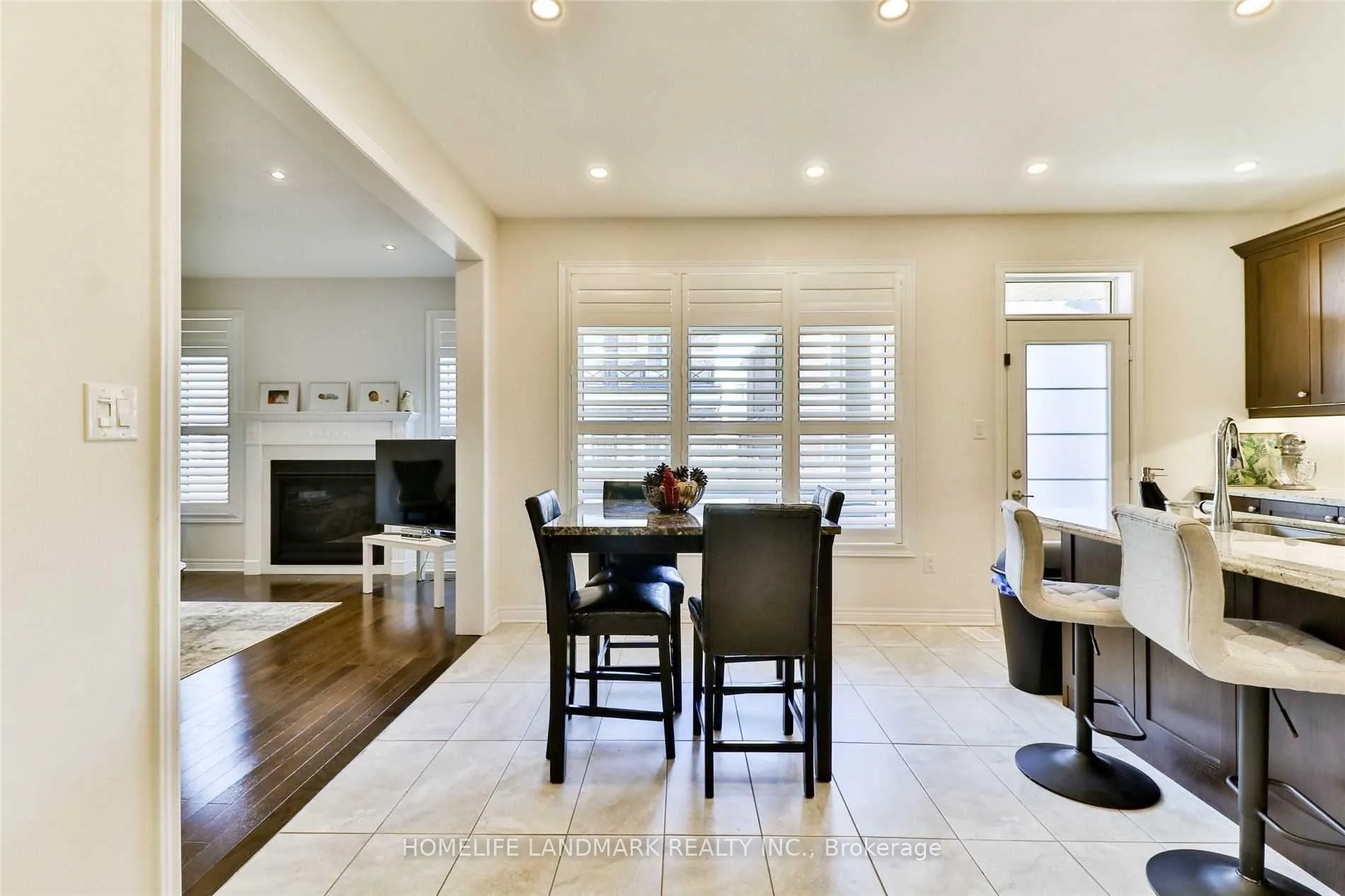 Photo 8 of 3270 Mintwood Circle, Oakville, Glenorchy — HOMEH