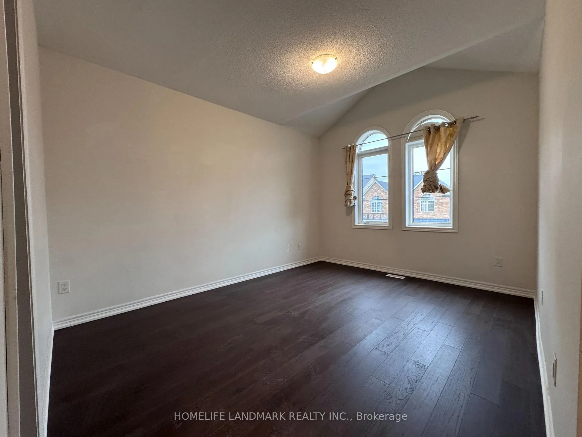 Photo 17 of 3270 Mintwood Circle, Oakville, Glenorchy — HOMEH
