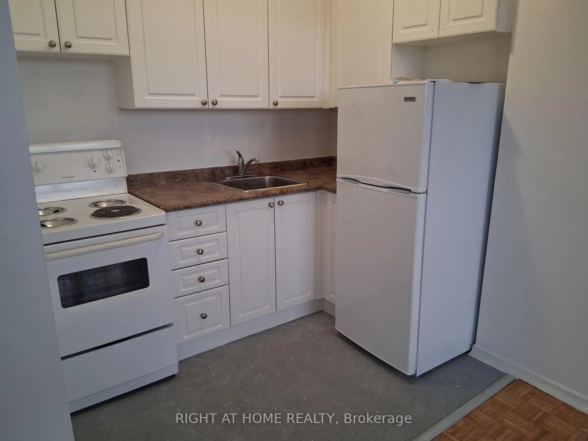 Photo 9 of Unit 1007, 191 St George Street, Toronto, The Annex — HOMEH