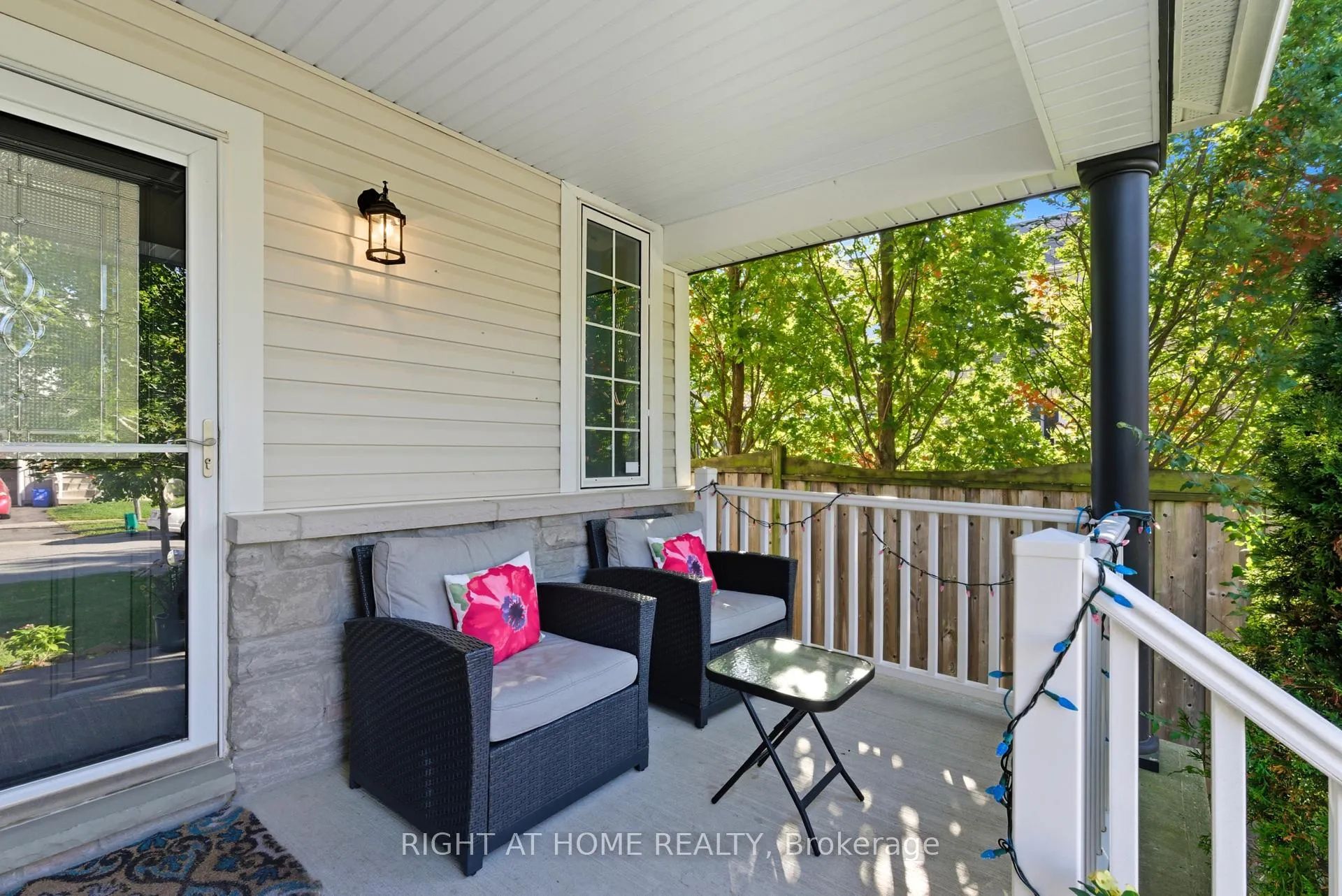 Photo 5 of 74 Northgrove Crescent, Whitby, Brooklin — HOMEH