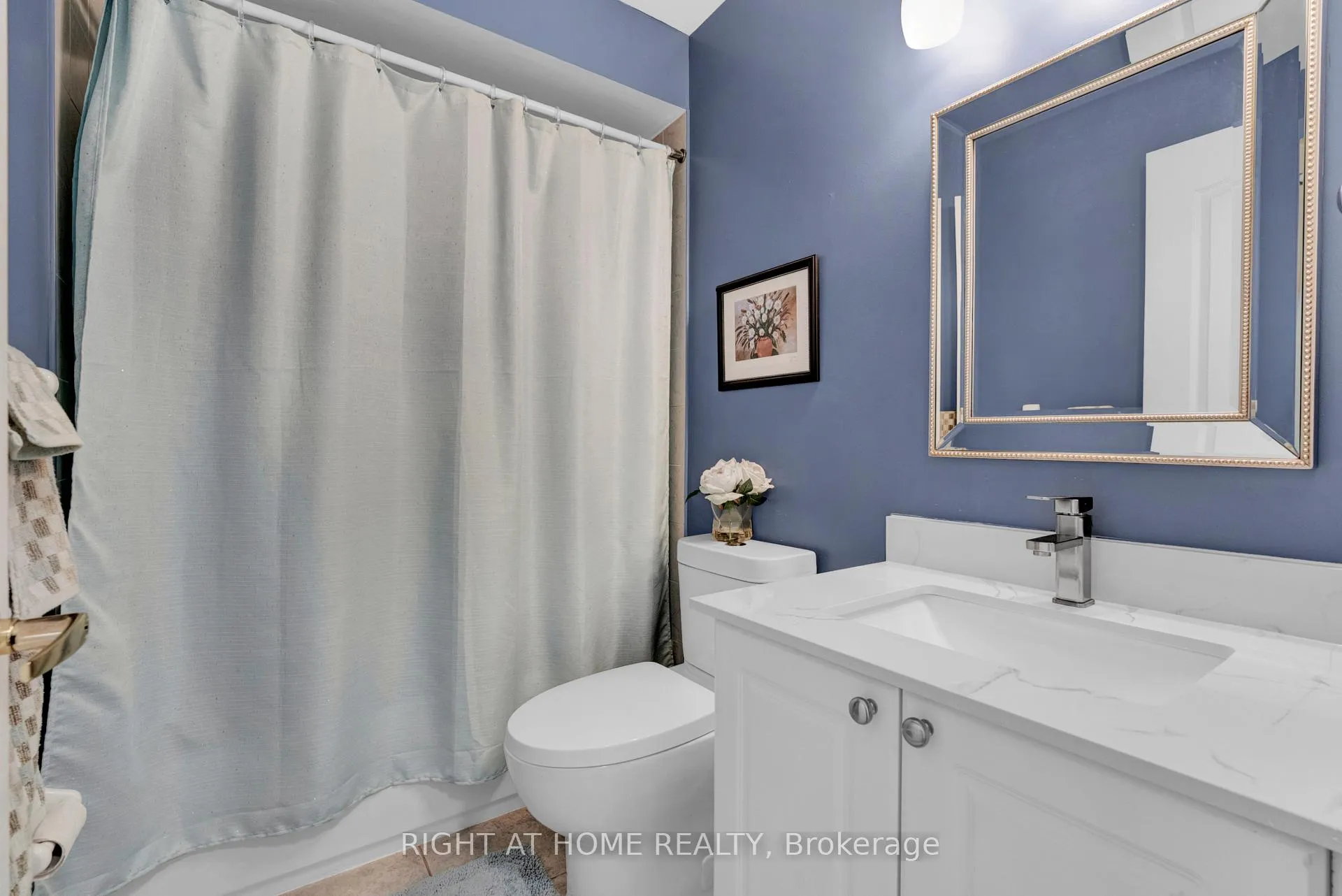 Photo 12 of 74 Northgrove Crescent, Whitby, Brooklin — HOMEH