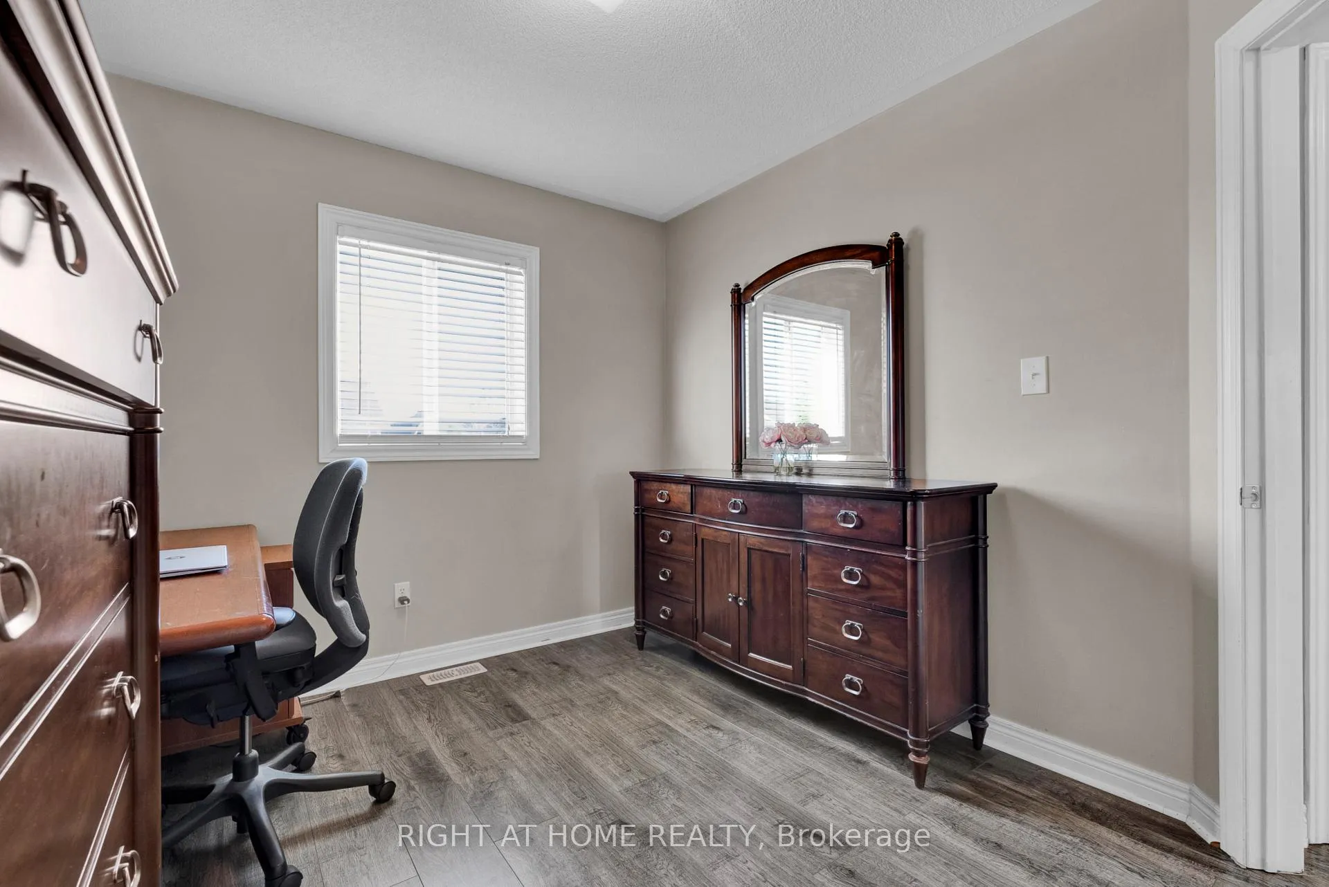 Photo 15 of 74 Northgrove Crescent, Whitby, Brooklin — HOMEH