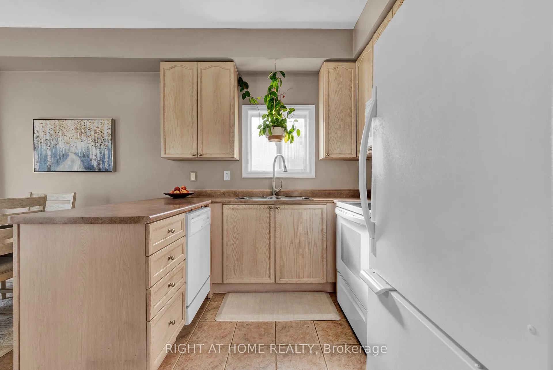 Photo 26 of 74 Northgrove Crescent, Whitby, Brooklin — HOMEH