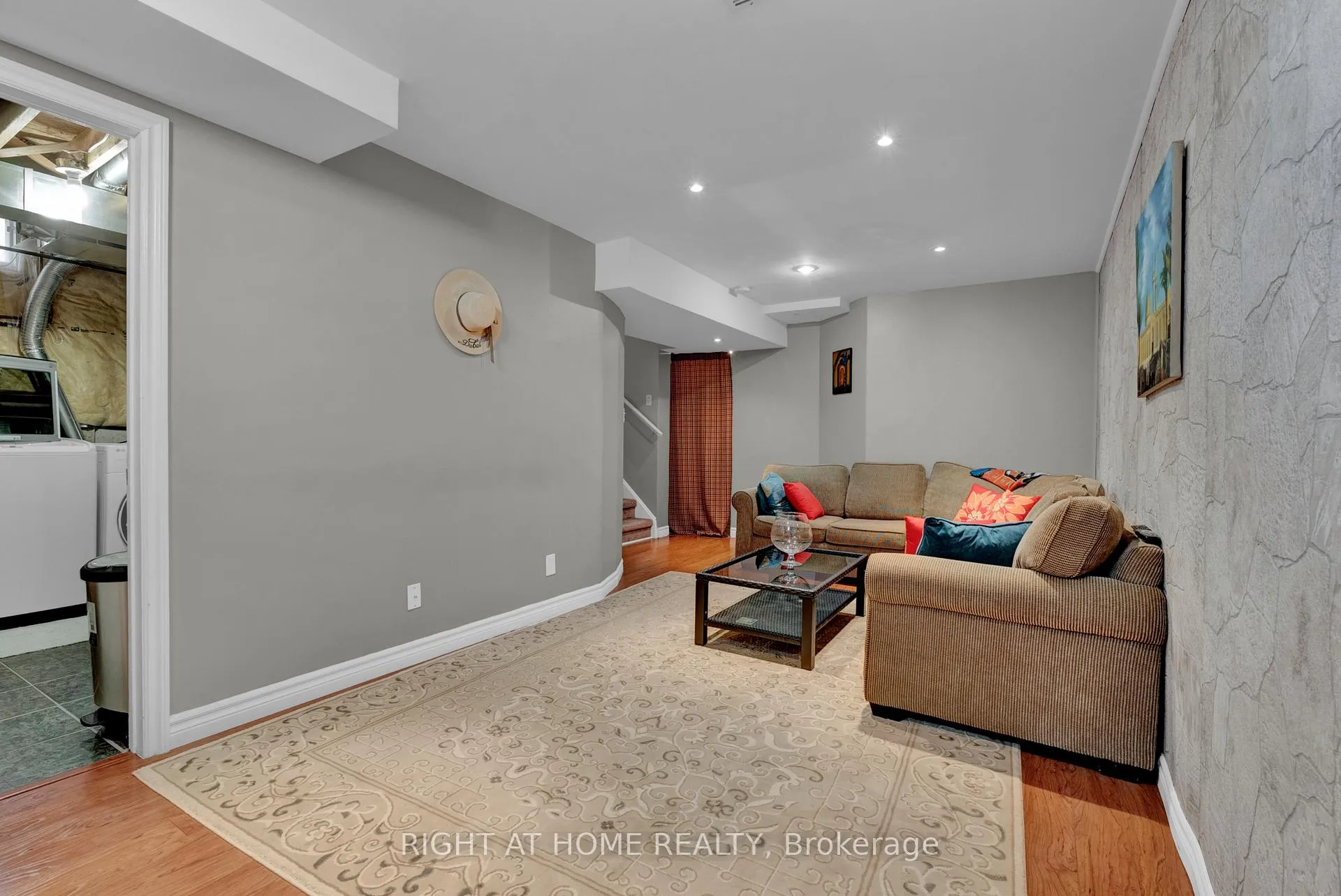 Photo 32 of 74 Northgrove Crescent, Whitby, Brooklin — HOMEH