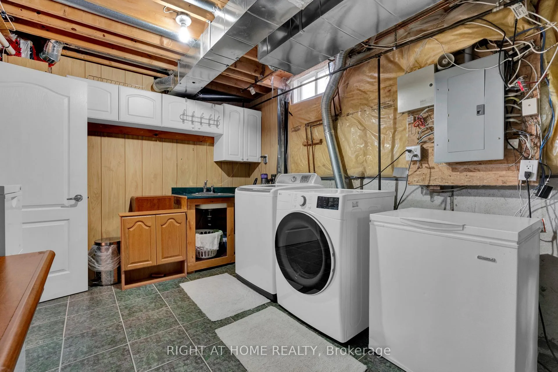 Photo 35 of 74 Northgrove Crescent, Whitby, Brooklin — HOMEH