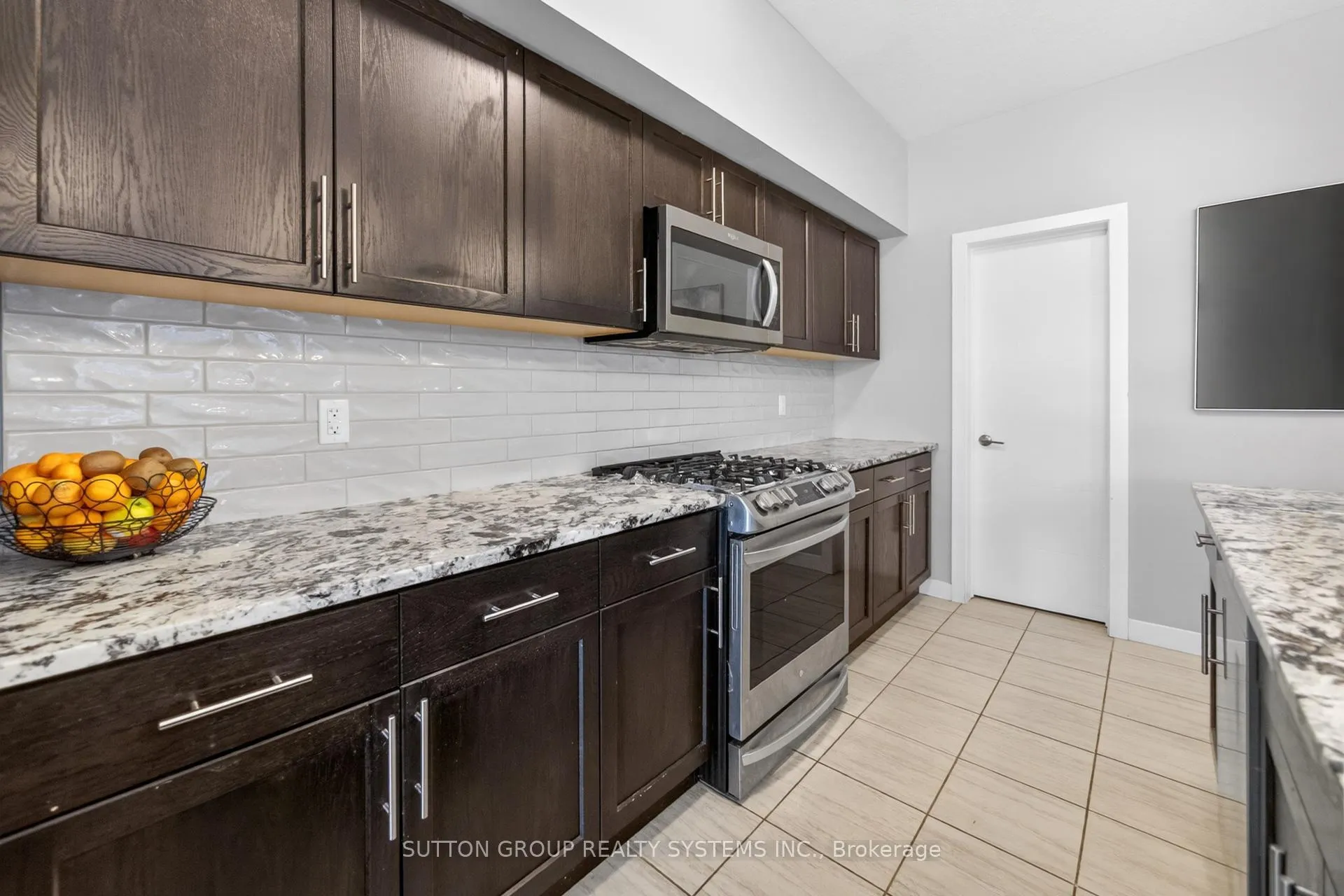 Photo 14 of 917 Robert Ferrie Drive, Kitchener, Brigadoon — HOMEH