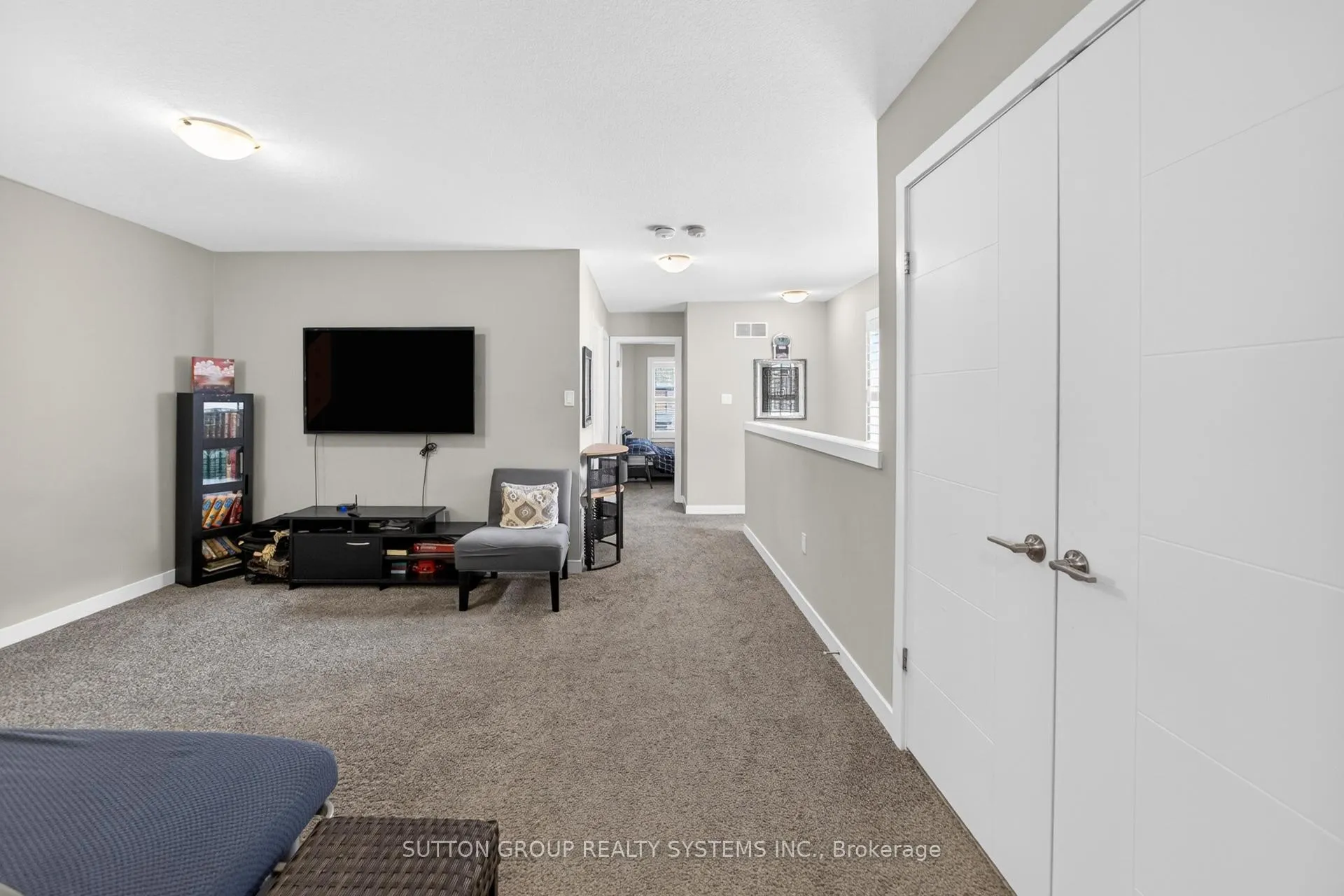 Photo 24 of 917 Robert Ferrie Drive, Kitchener, Brigadoon — HOMEH