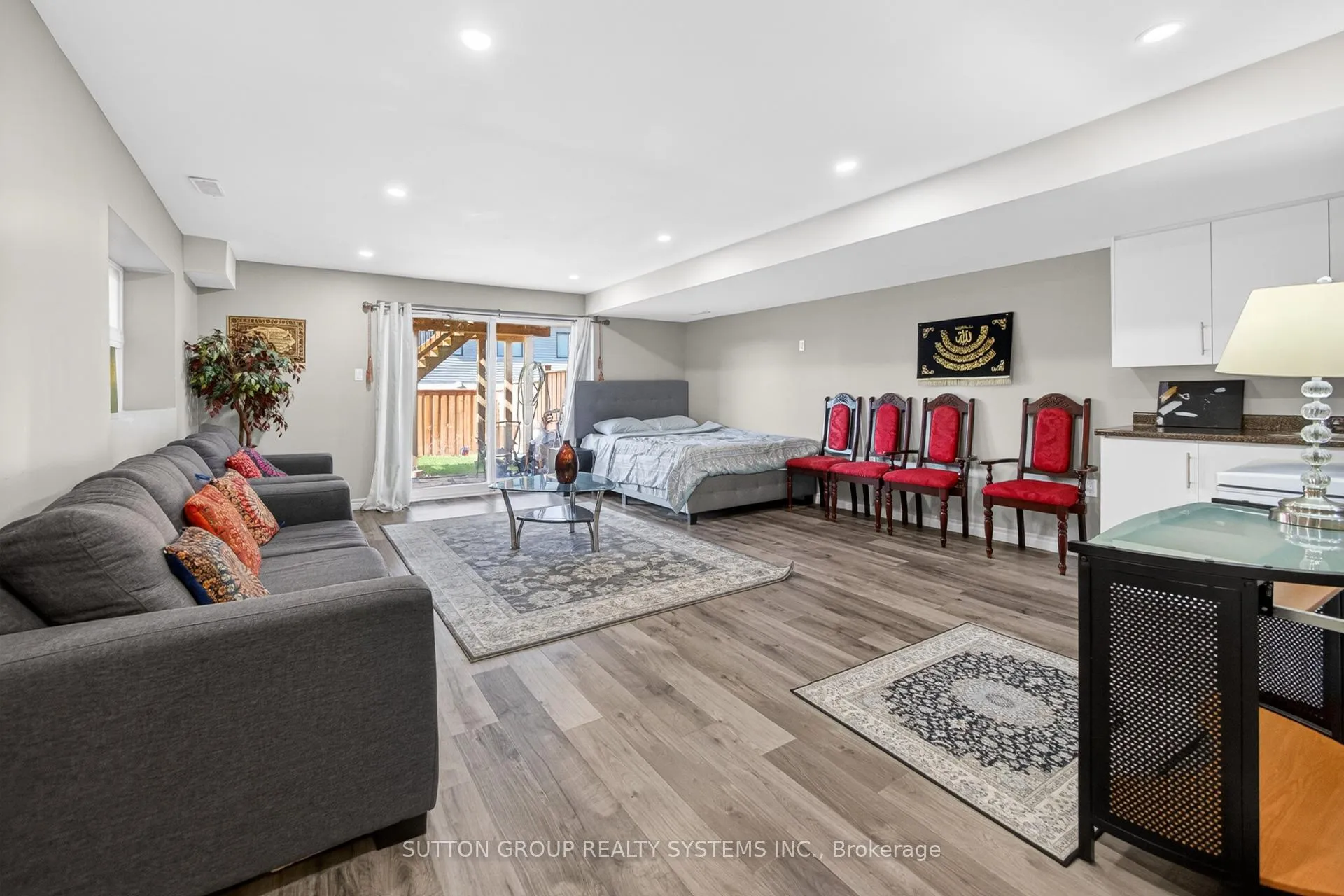 Photo 38 of 917 Robert Ferrie Drive, Kitchener, Brigadoon — HOMEH