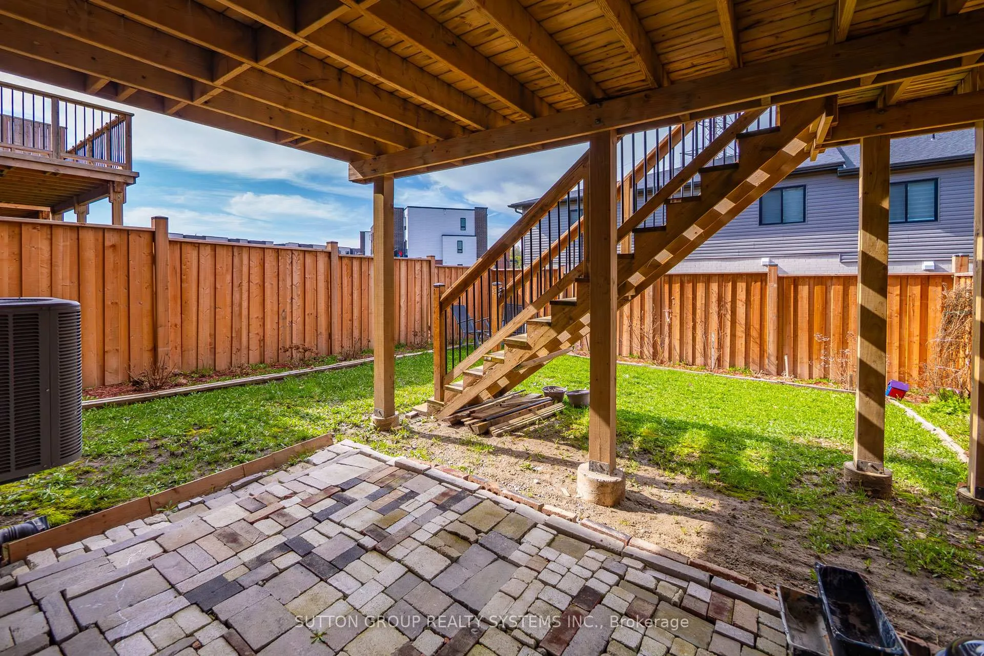 Photo 44 of 917 Robert Ferrie Drive, Kitchener, Brigadoon — HOMEH