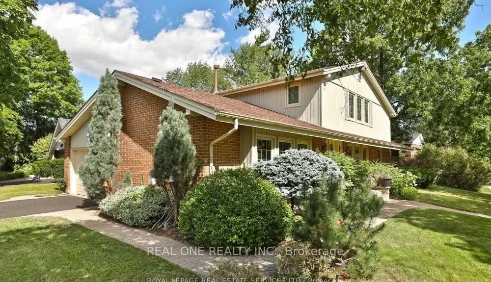 Photo 2 of 236 Ash Tree Way, Oakville, Ford — HOMEH