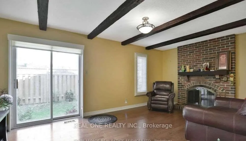 Photo 11 of 236 Ash Tree Way, Oakville, Ford — HOMEH