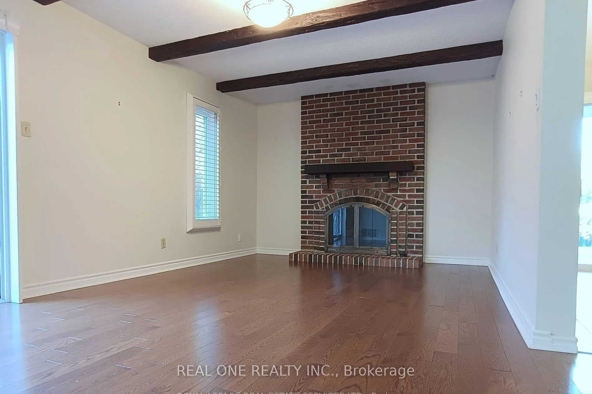 Photo 12 of 236 Ash Tree Way, Oakville, Ford — HOMEH