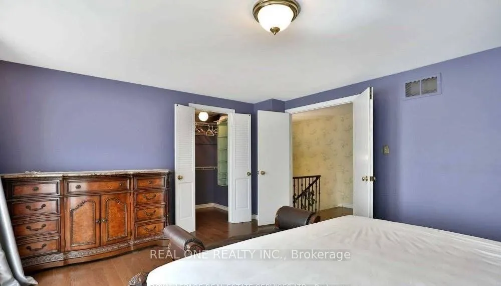 Photo 16 of 236 Ash Tree Way, Oakville, Ford — HOMEH