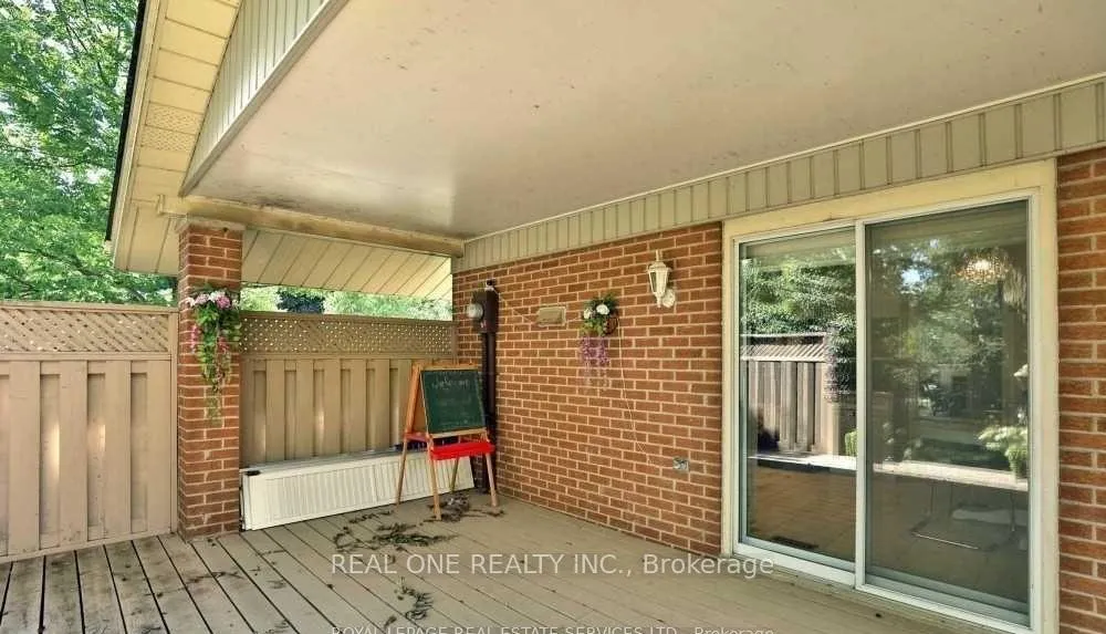 Photo 23 of 236 Ash Tree Way, Oakville, Ford — HOMEH