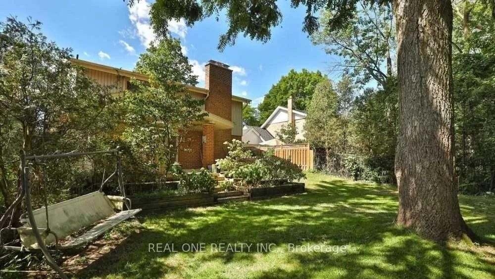Photo 26 of 236 Ash Tree Way, Oakville, Ford — HOMEH