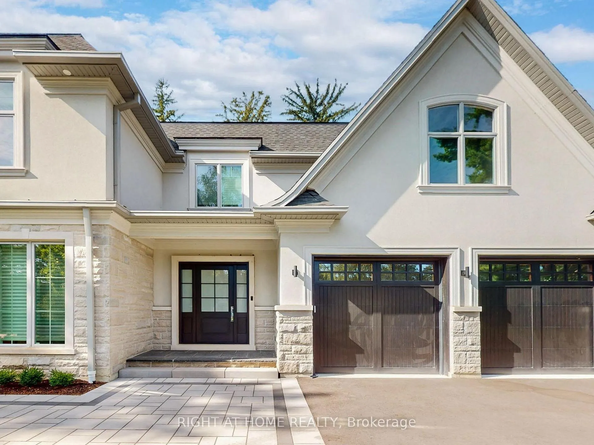 Photo 3 of 172 Burgundy Drive, Oakville, Morrison — HOMEH