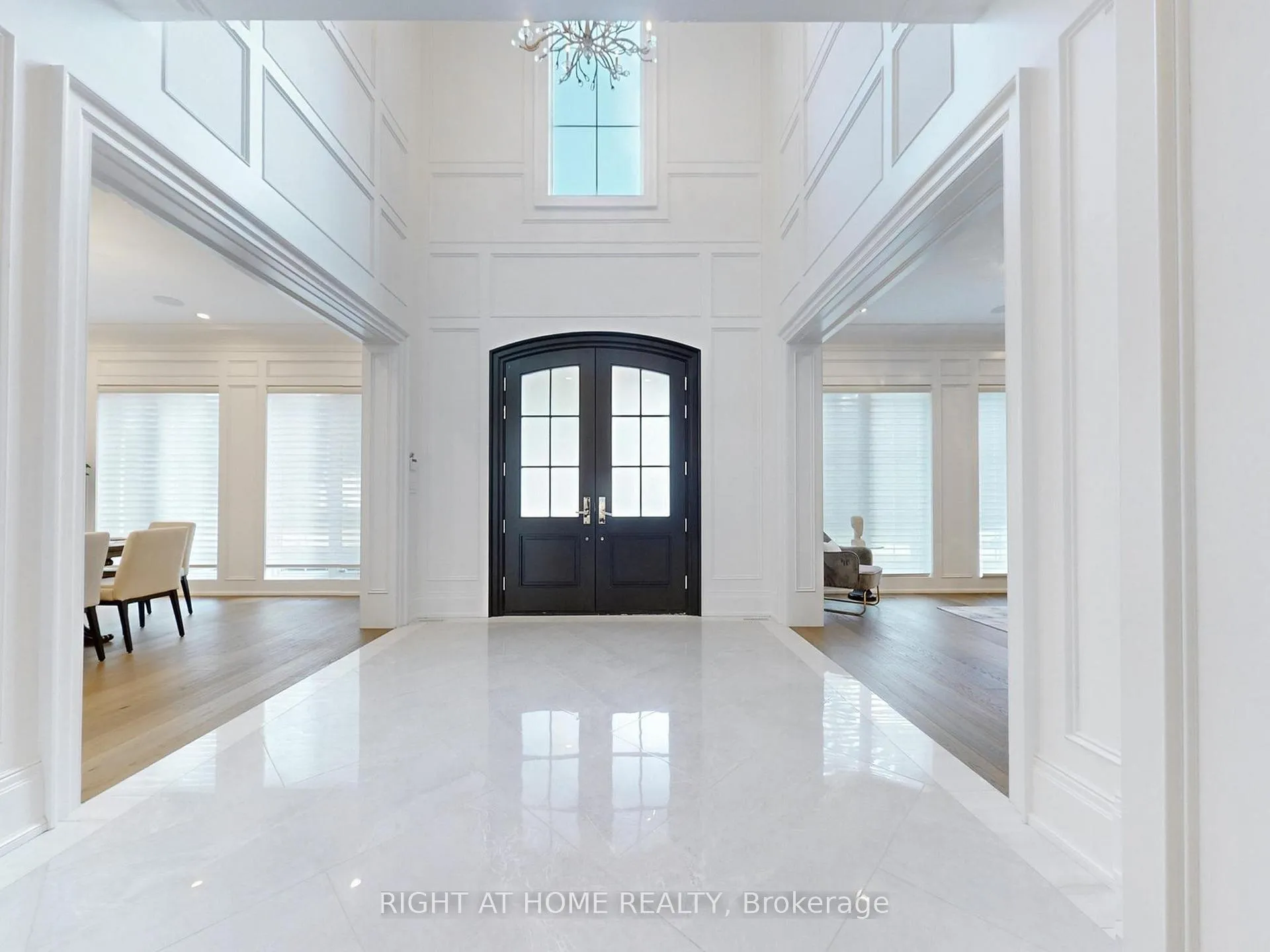 Photo 4 of 172 Burgundy Drive, Oakville, Morrison — HOMEH