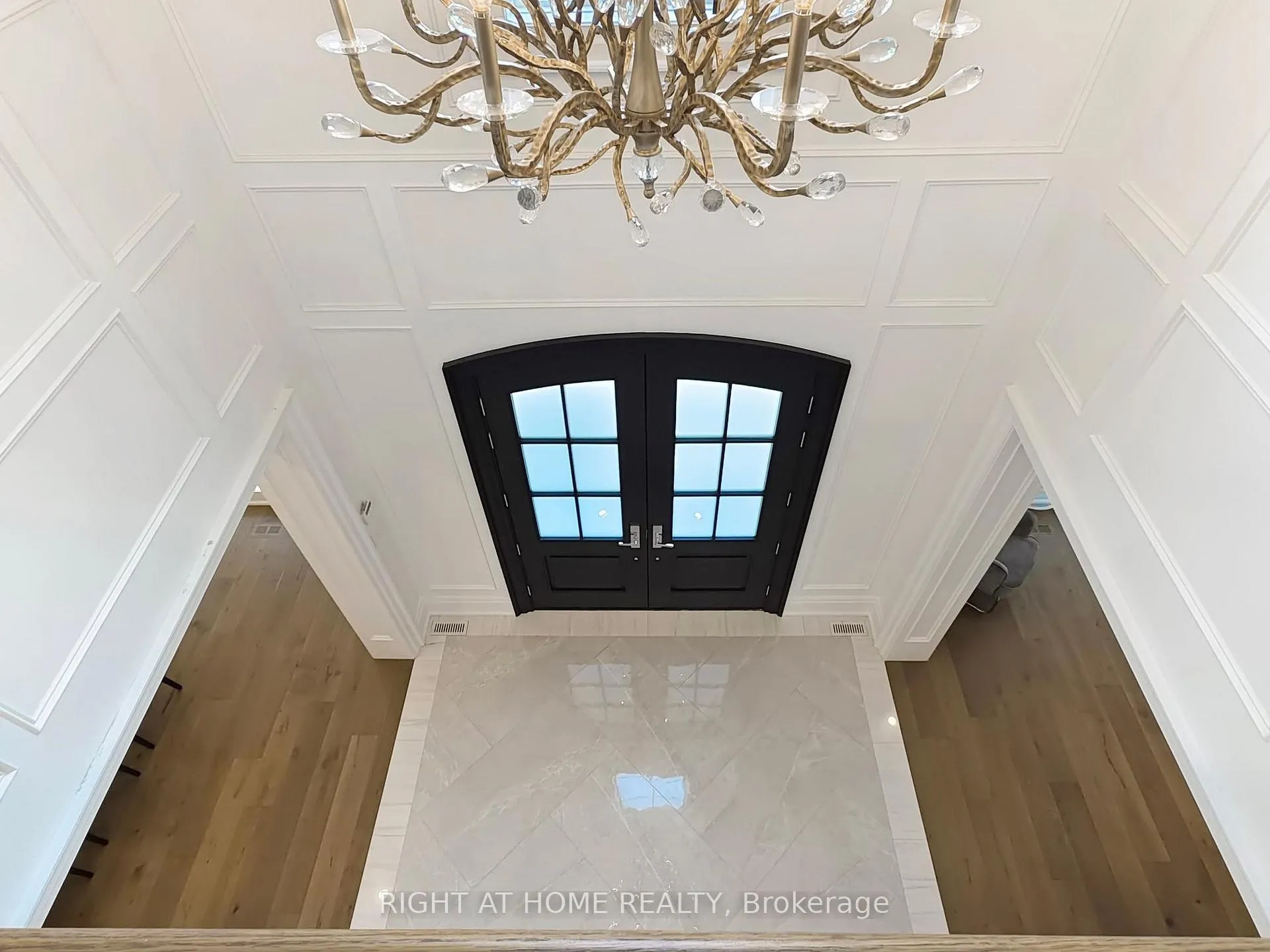 Photo 5 of 172 Burgundy Drive, Oakville, Morrison — HOMEH