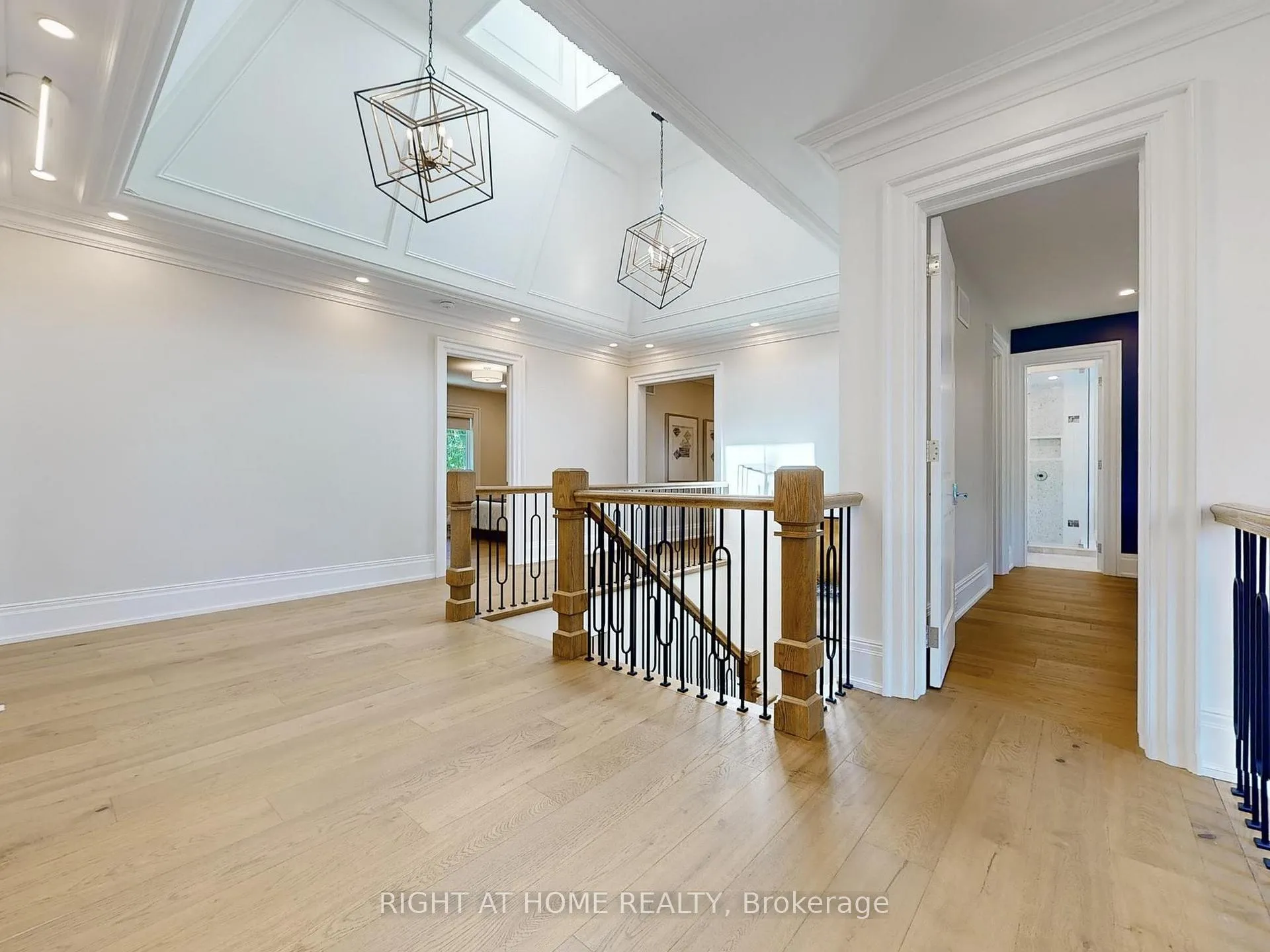 Photo 20 of 172 Burgundy Drive, Oakville, Morrison — HOMEH