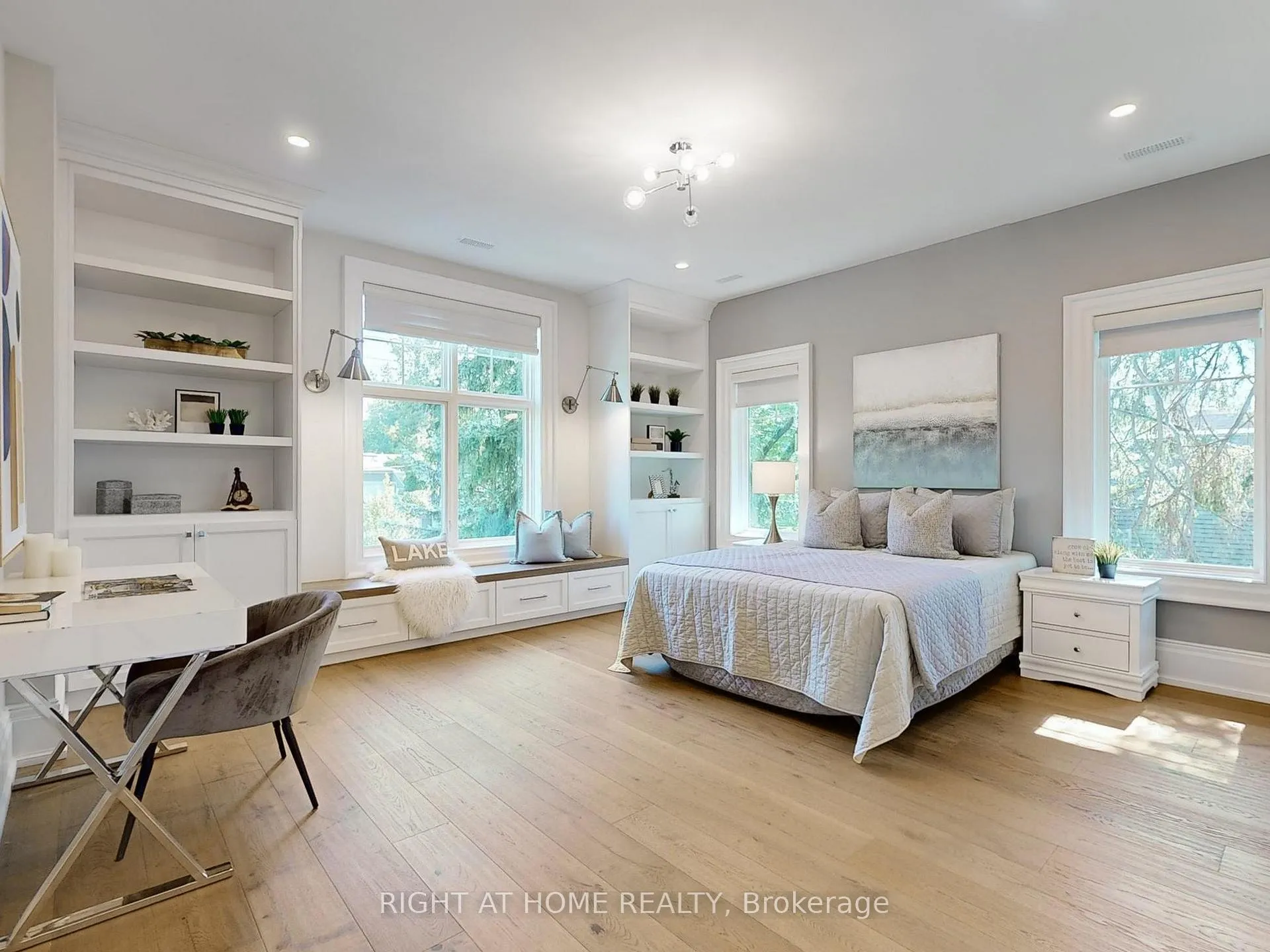 Photo 25 of 172 Burgundy Drive, Oakville, Morrison — HOMEH