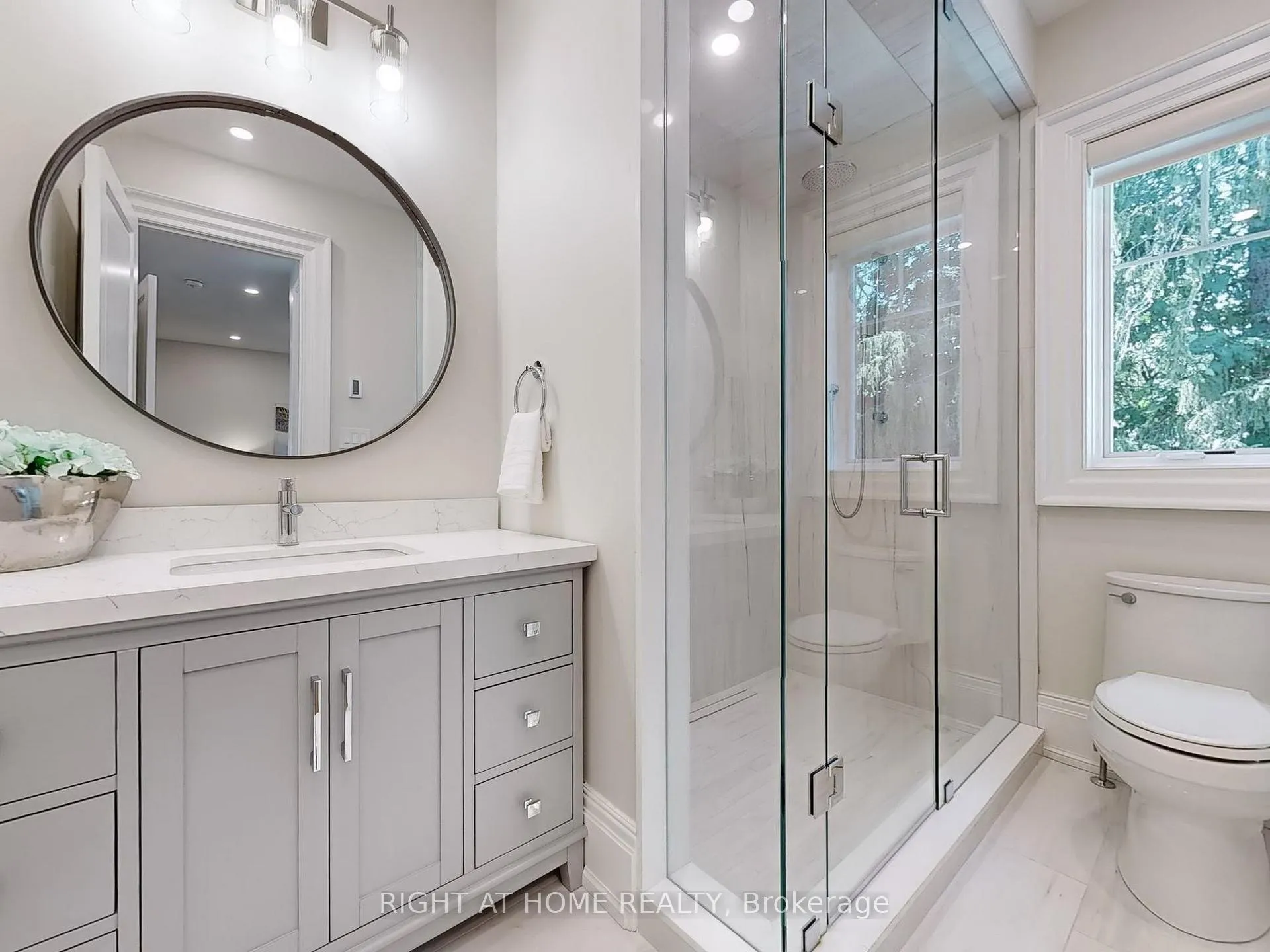 Photo 30 of 172 Burgundy Drive, Oakville, Morrison — HOMEH