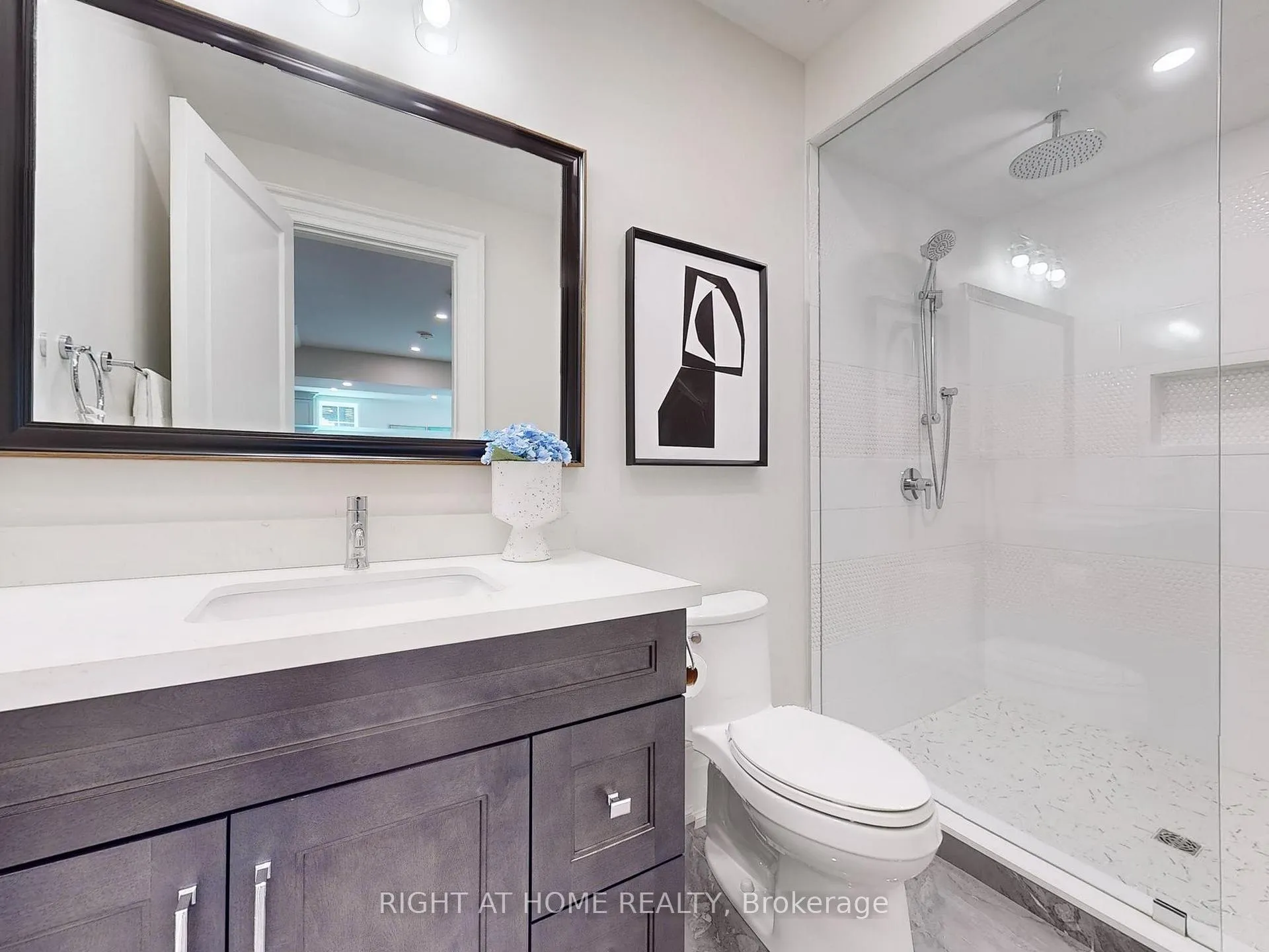 Photo 38 of 172 Burgundy Drive, Oakville, Morrison — HOMEH