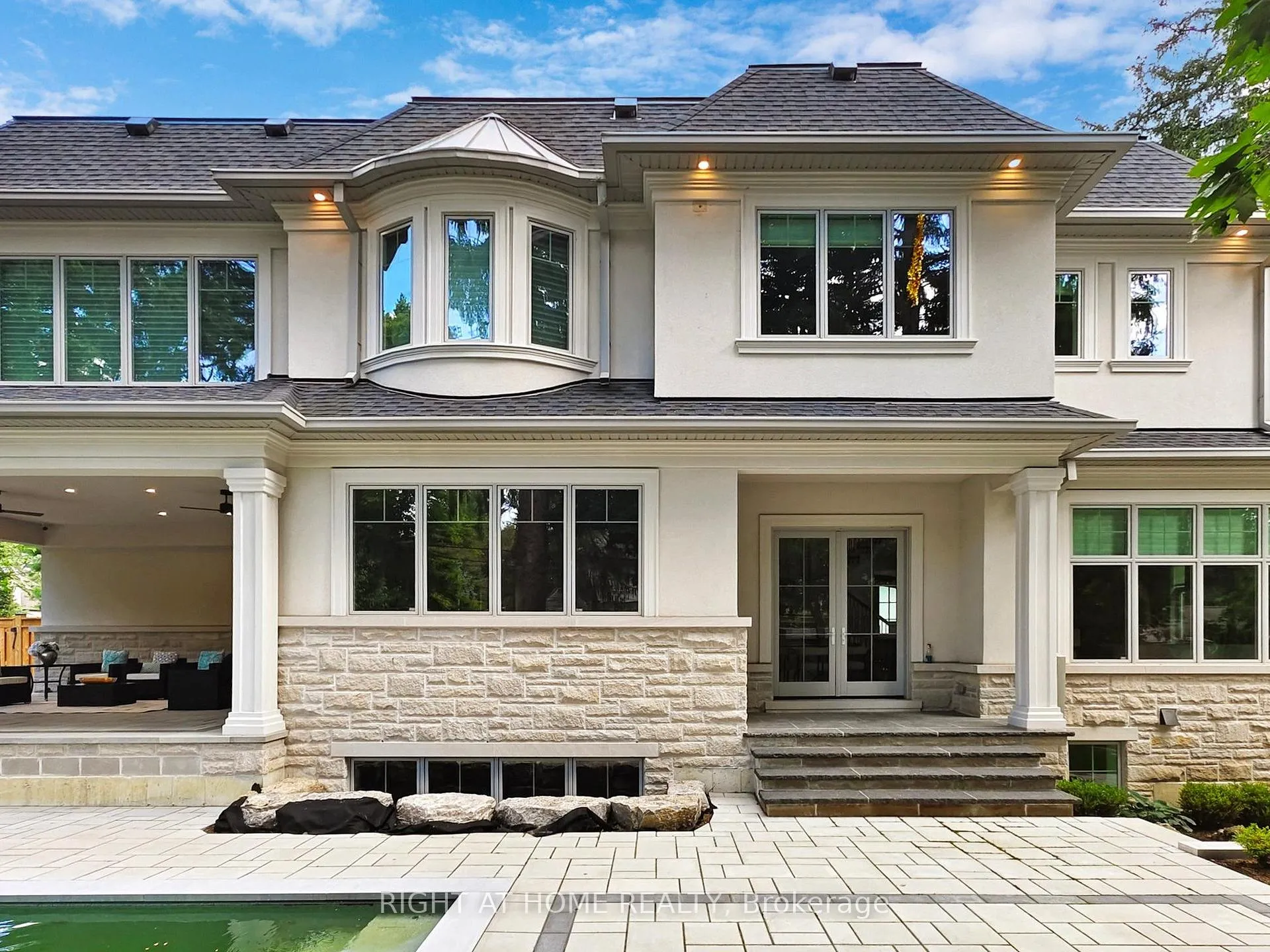 Photo 42 of 172 Burgundy Drive, Oakville, Morrison — HOMEH