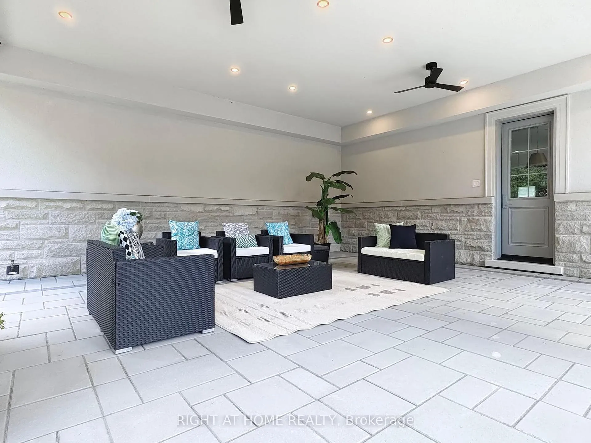 Photo 46 of 172 Burgundy Drive, Oakville, Morrison — HOMEH