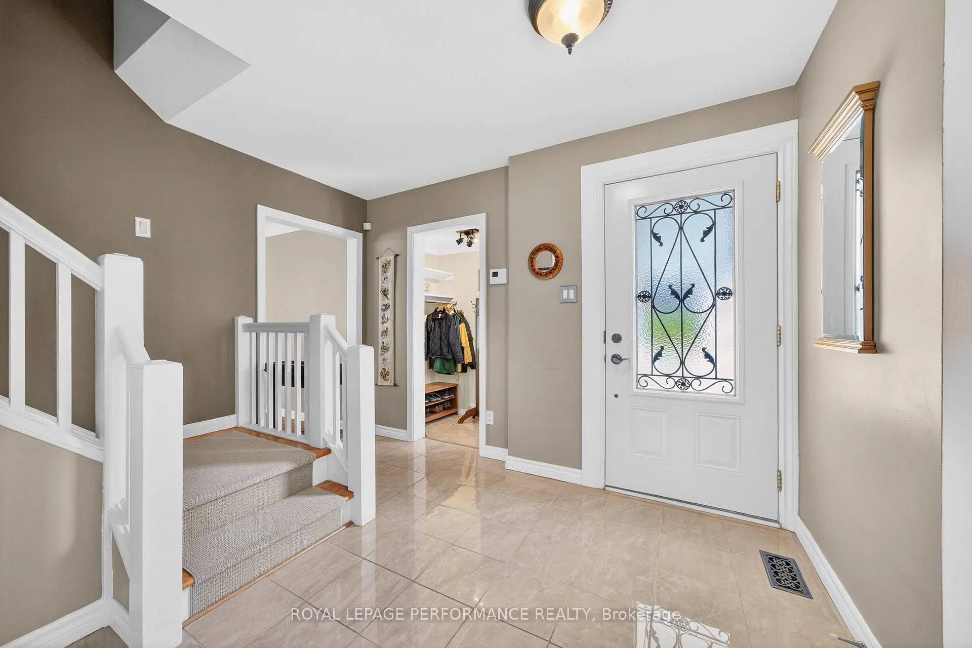 Photo 4 of 774 Manitou Drive, Ottawa, Carlingwood — HOMEH