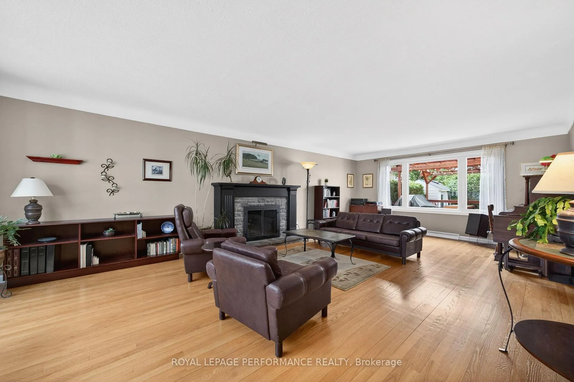 Photo 7 of 774 Manitou Drive, Ottawa, Carlingwood — HOMEH