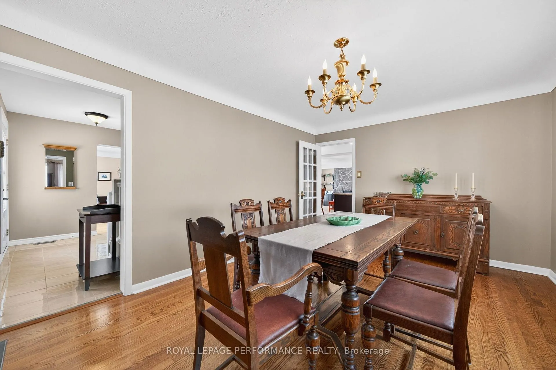 Photo 11 of 774 Manitou Drive, Ottawa, Carlingwood — HOMEH