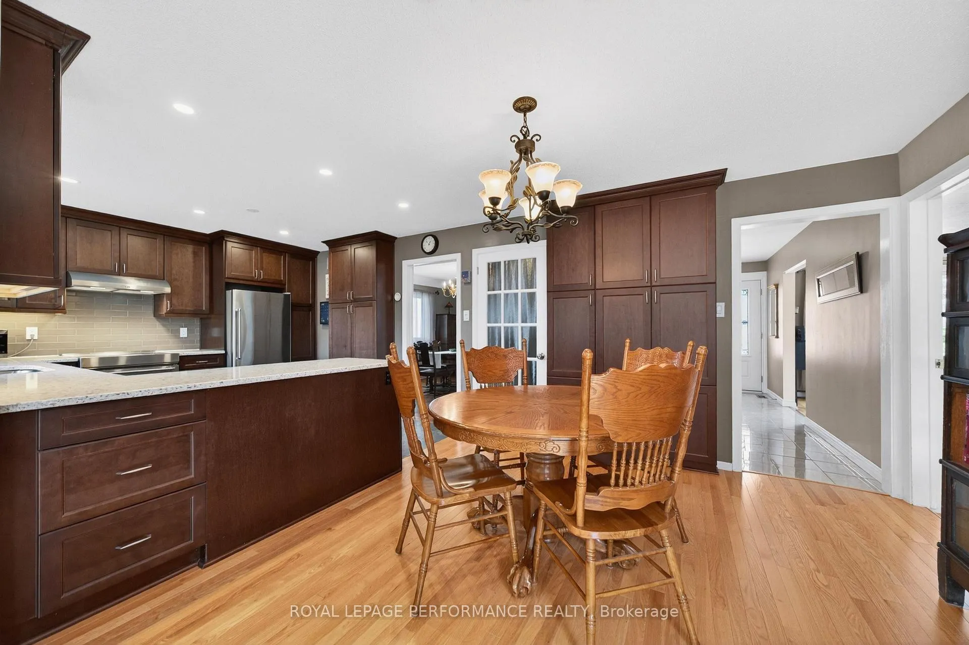 Photo 12 of 774 Manitou Drive, Ottawa, Carlingwood — HOMEH