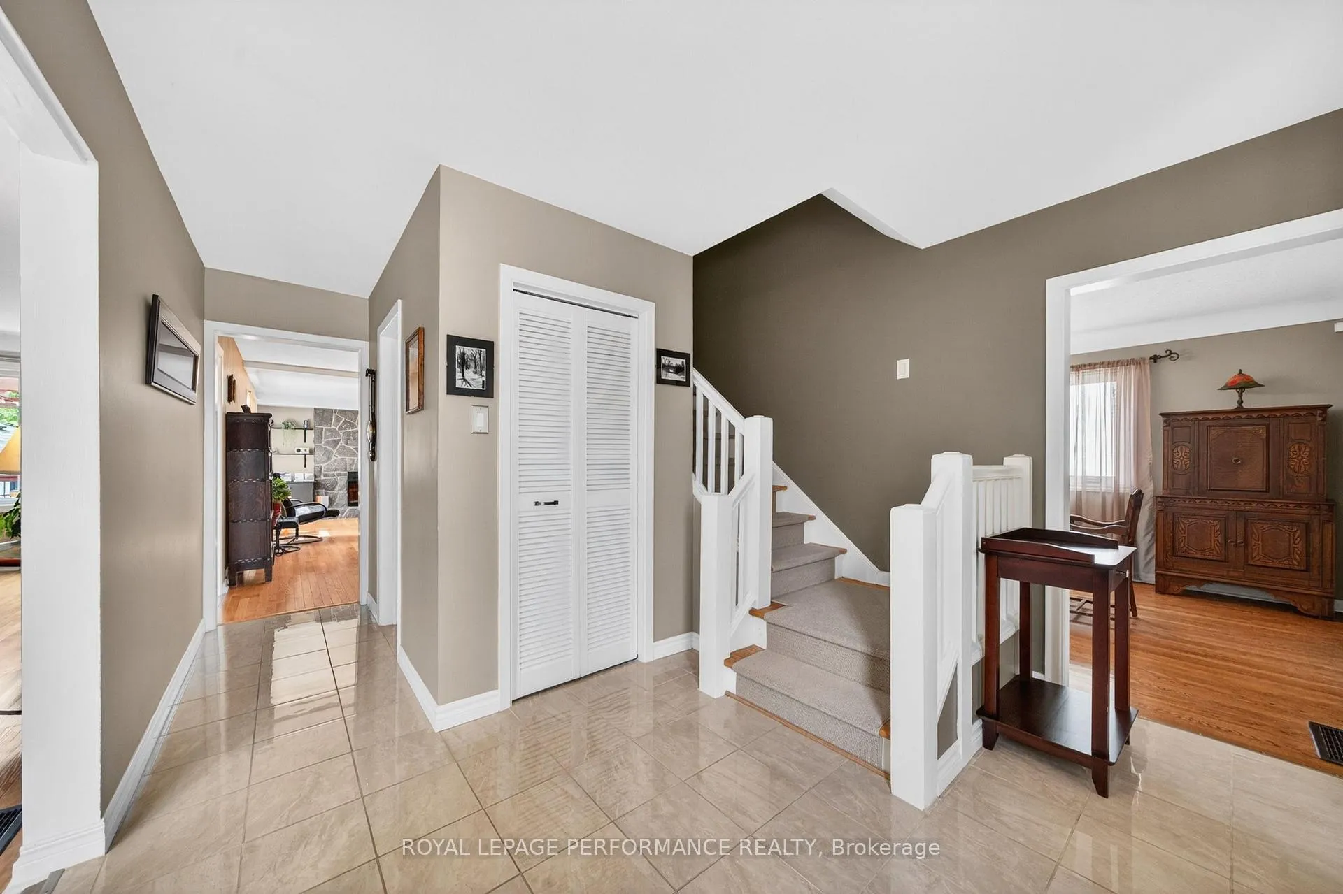 Photo 22 of 774 Manitou Drive, Ottawa, Carlingwood — HOMEH