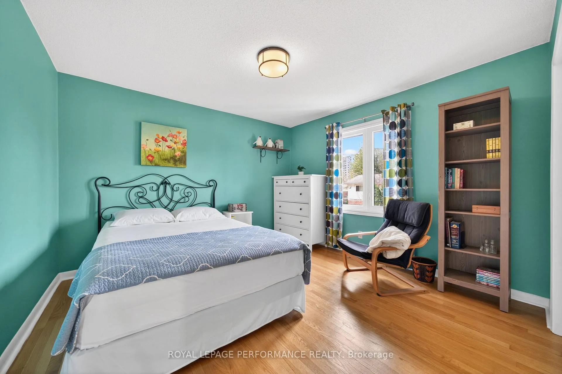 Photo 31 of 774 Manitou Drive, Ottawa, Carlingwood — HOMEH