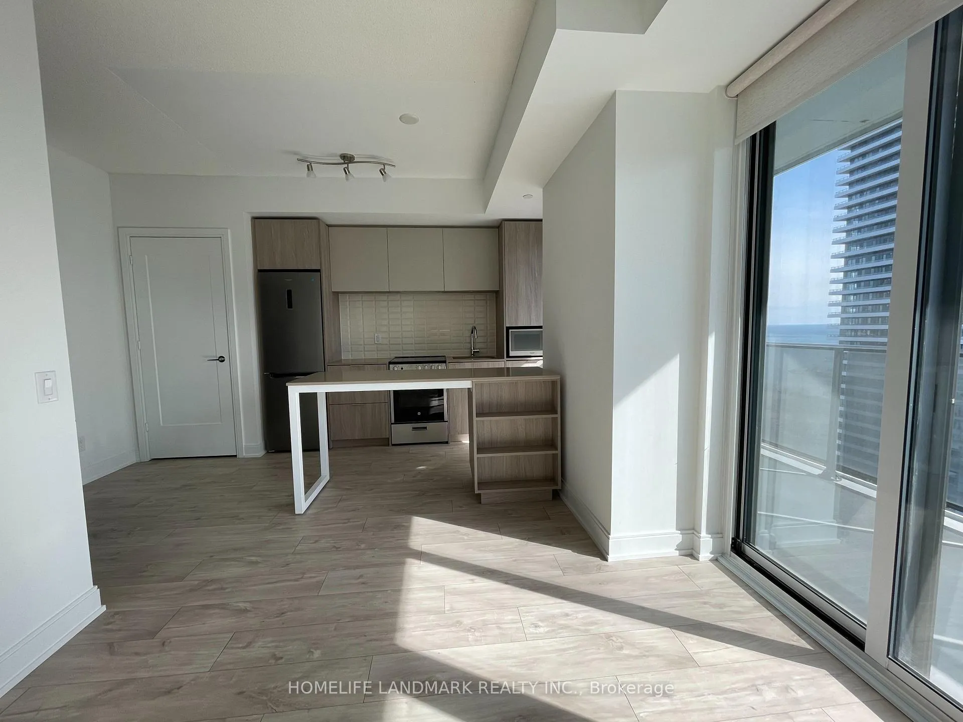 Photo 4 of Unit 2407, 70 Annie Craig Drive, Etobicoke, Mimico — HOMEH