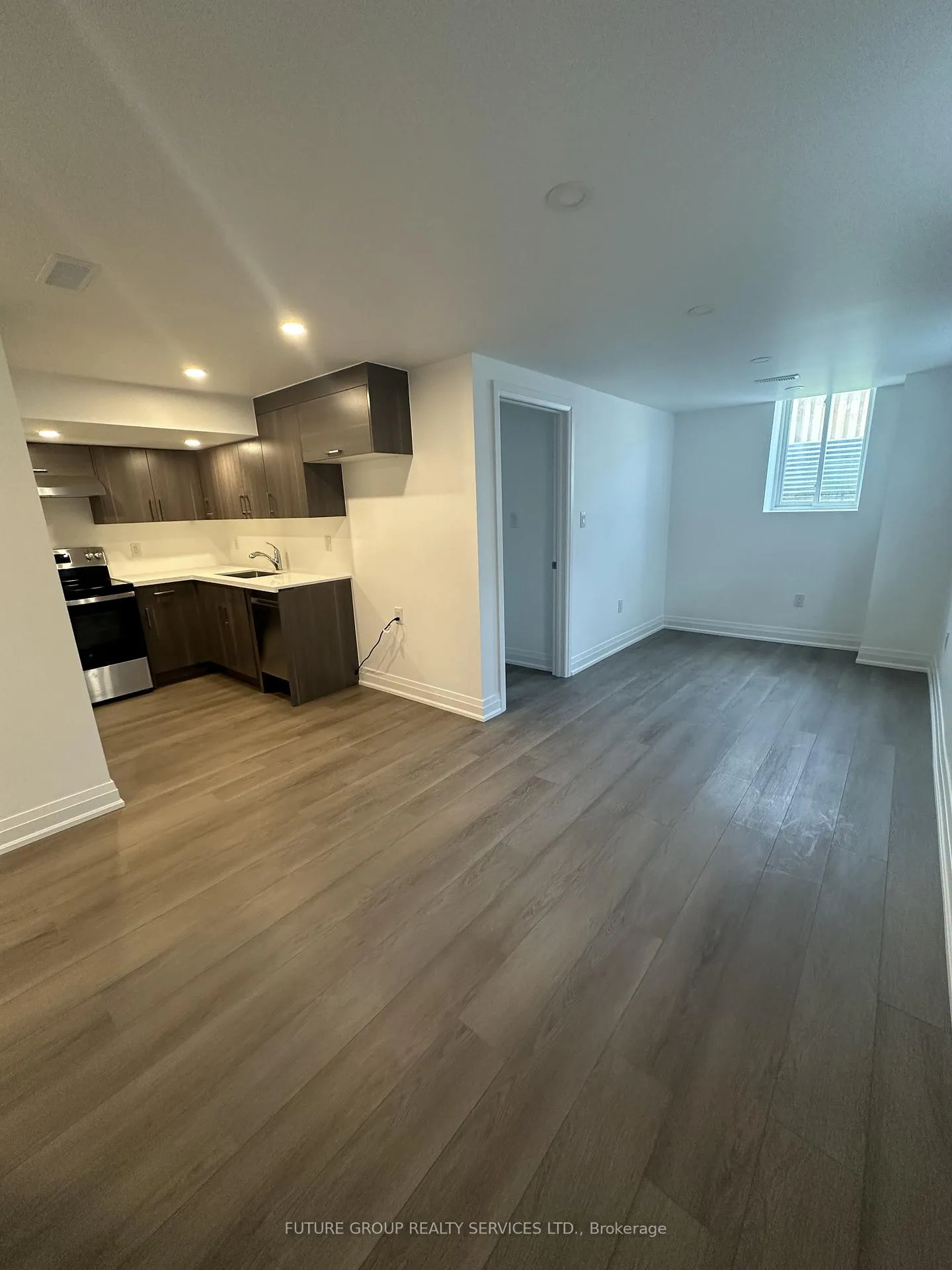 Photo 2 of Unit Basement, 40 Autumn Drive, Wasaga Beach — HOMEH