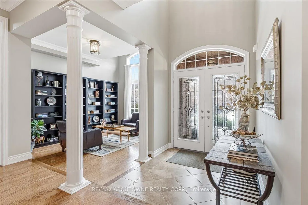 Photo 3 of 3260 Ribble Crescent, Oakville, Bronte Creek — HOMEH