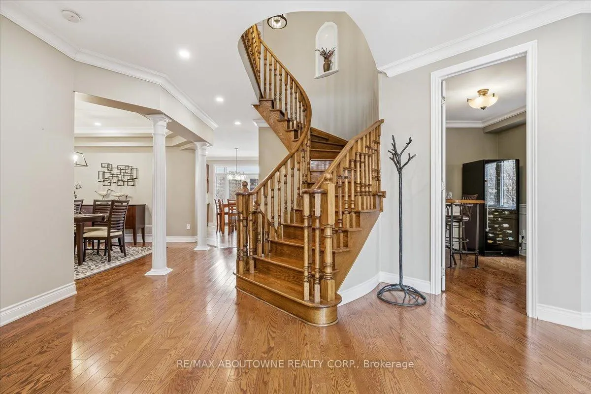 Photo 9 of 3260 Ribble Crescent, Oakville, Bronte Creek — HOMEH