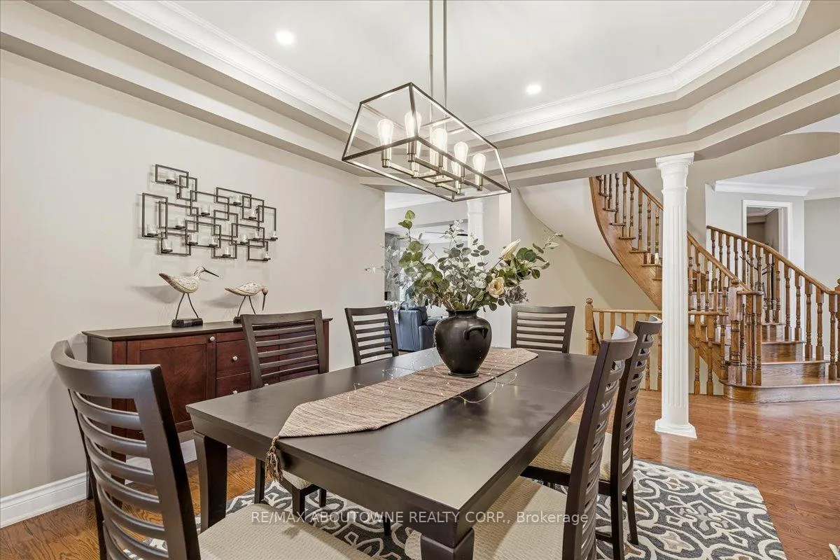 Photo 13 of 3260 Ribble Crescent, Oakville, Bronte Creek — HOMEH