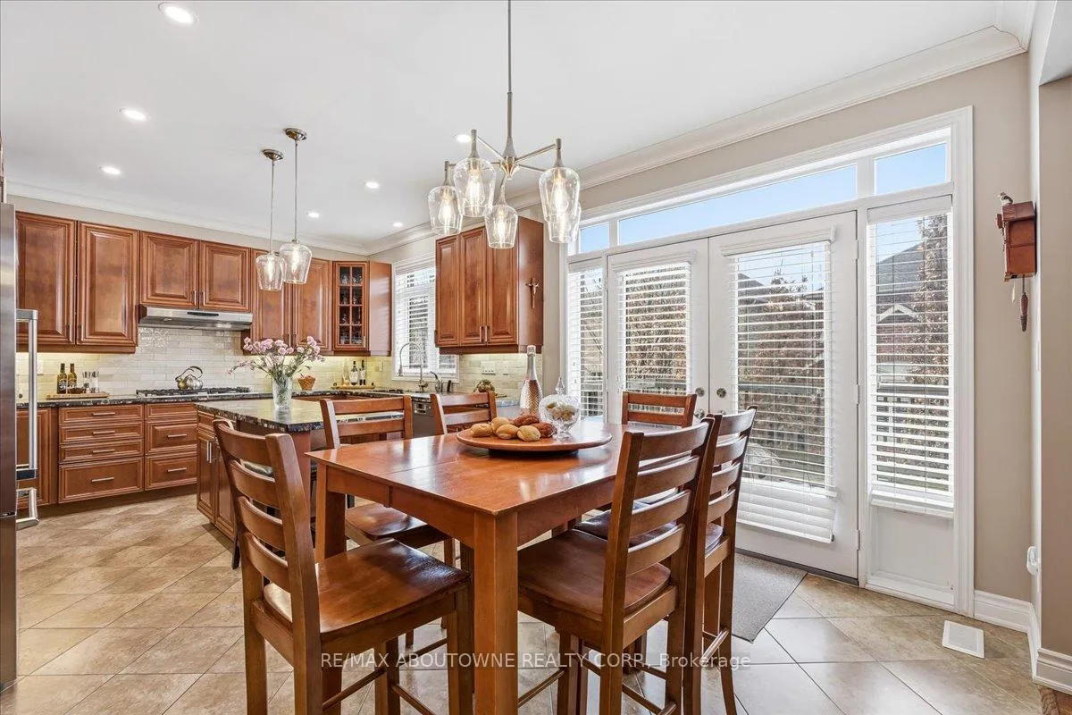 Photo 16 of 3260 Ribble Crescent, Oakville, Bronte Creek — HOMEH