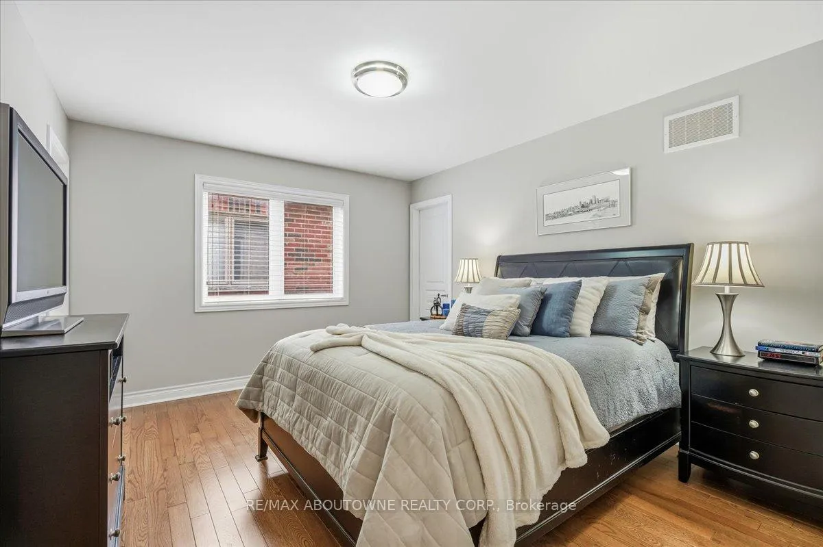 Photo 29 of 3260 Ribble Crescent, Oakville, Bronte Creek — HOMEH