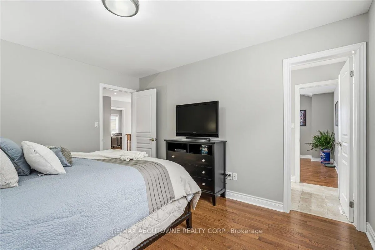 Photo 30 of 3260 Ribble Crescent, Oakville, Bronte Creek — HOMEH