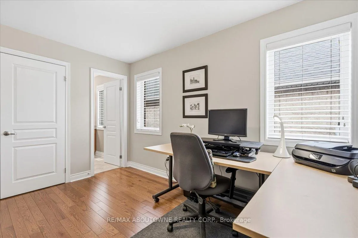 Photo 34 of 3260 Ribble Crescent, Oakville, Bronte Creek — HOMEH