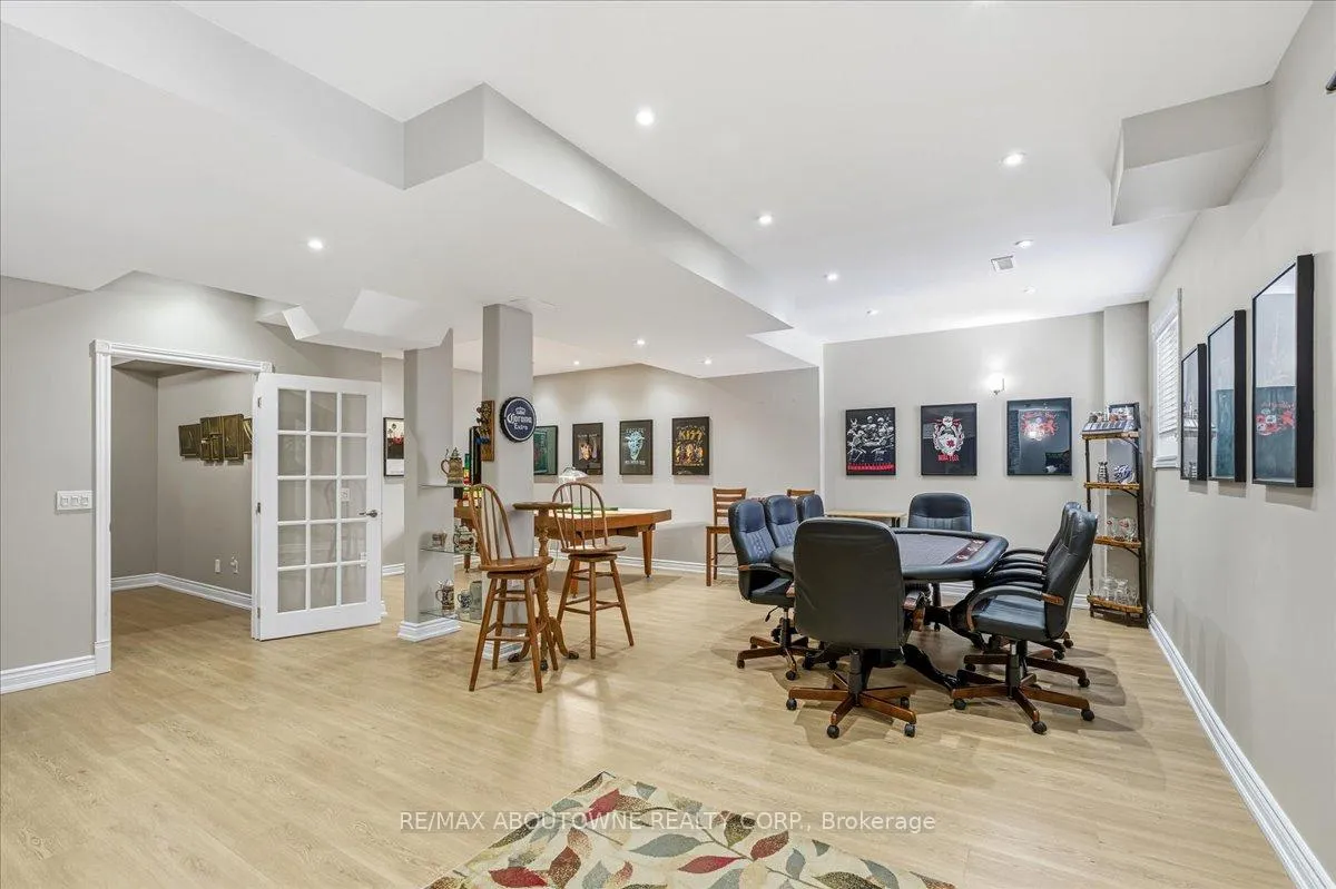 Photo 36 of 3260 Ribble Crescent, Oakville, Bronte Creek — HOMEH
