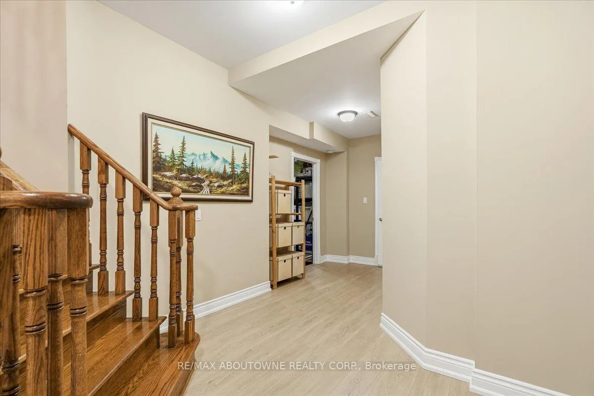 Photo 41 of 3260 Ribble Crescent, Oakville, Bronte Creek — HOMEH